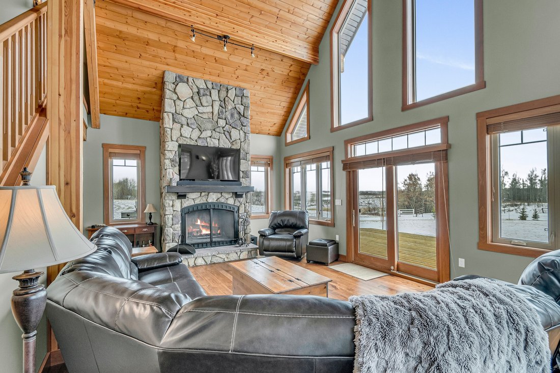 Come Home To The Country In White Sands, Alberta, Canada For Sale