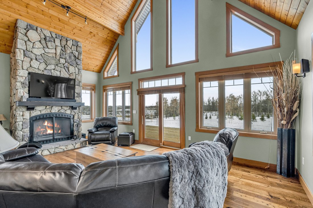 Come Home To The Country In White Sands, Alberta, Canada For Sale