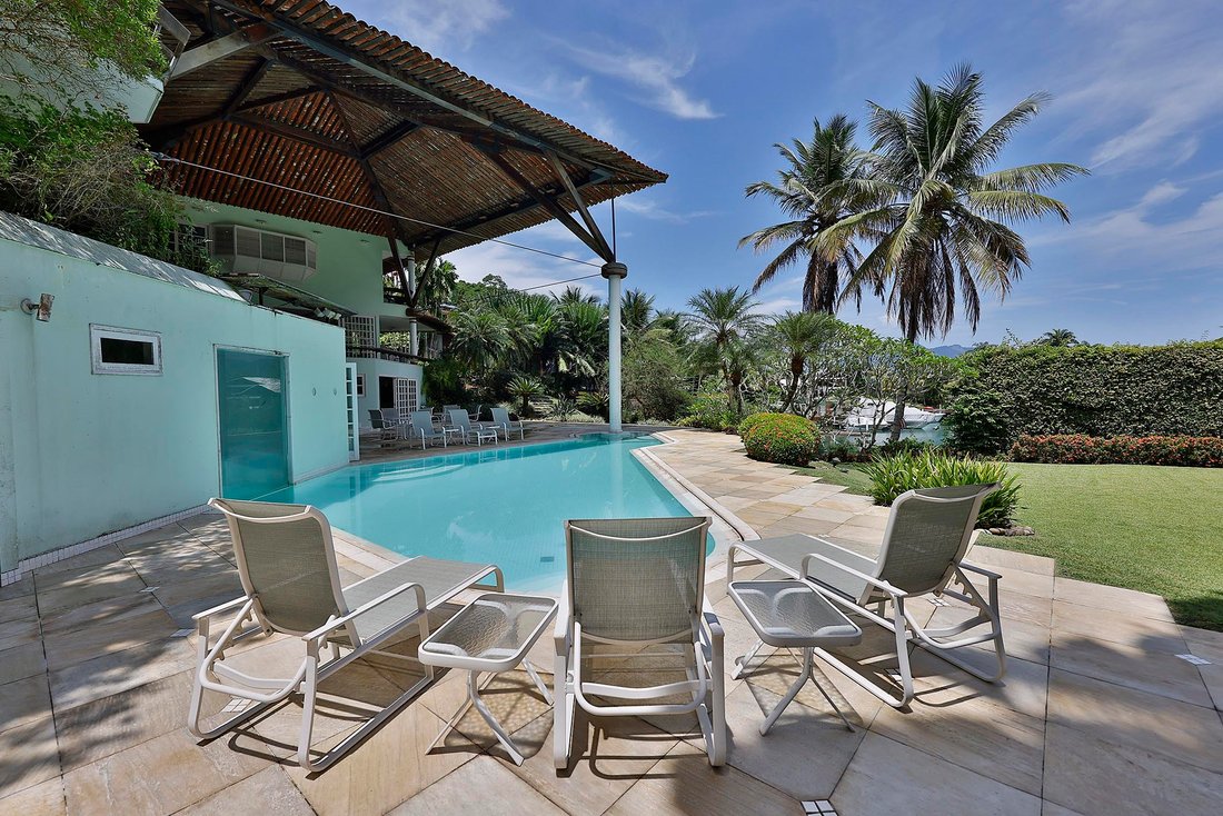 House in Cantagalo, State of Rio de Janeiro, Brazil 1 - 14032330