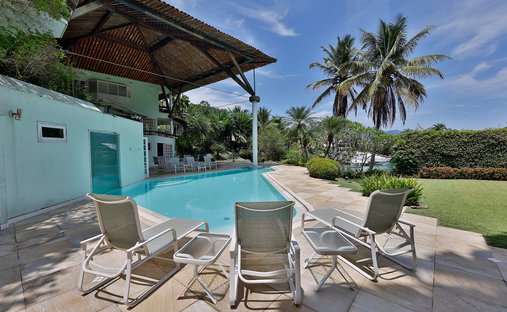 House in Cantagalo, State of Rio de Janeiro, Brazil 1