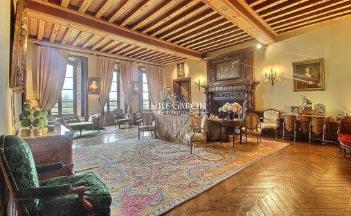 An 18th Century Manor With A Swimming Pool, Outhouses And 6.5 Hectares Of Grounds With A River