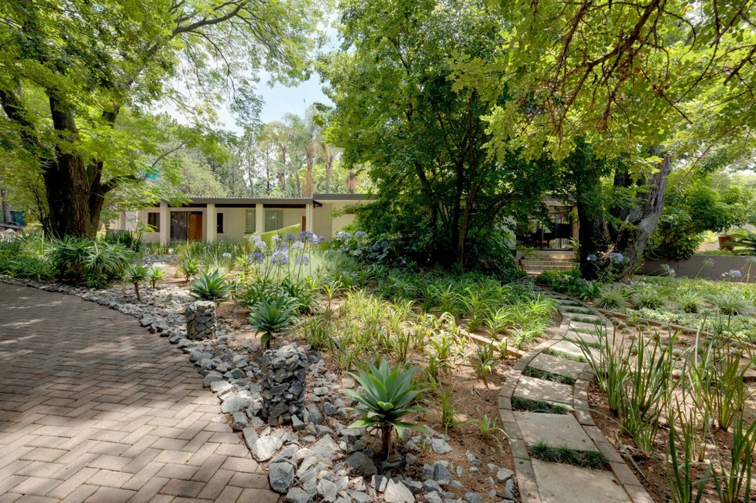 Estate in Lone Hill, Gauteng, South Africa 3 - 14035585