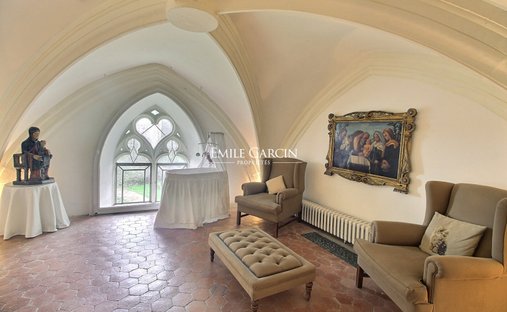 An 18th Century Manor With A Swimming Pool, Outhouses And 6.5 Hectares Of Grounds With A River