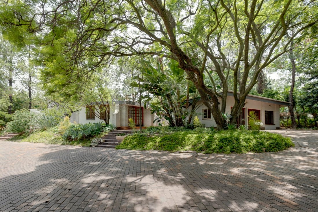 Estate in Lone Hill, Gauteng, South Africa 5 - 14035585