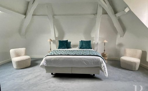 Castle for Sale in Grez-Neuville, Pays de la Loire, France