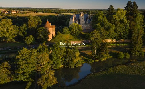 An 18th Century Manor With A Swimming Pool, Outhouses And 6.5 Hectares Of Grounds With A River