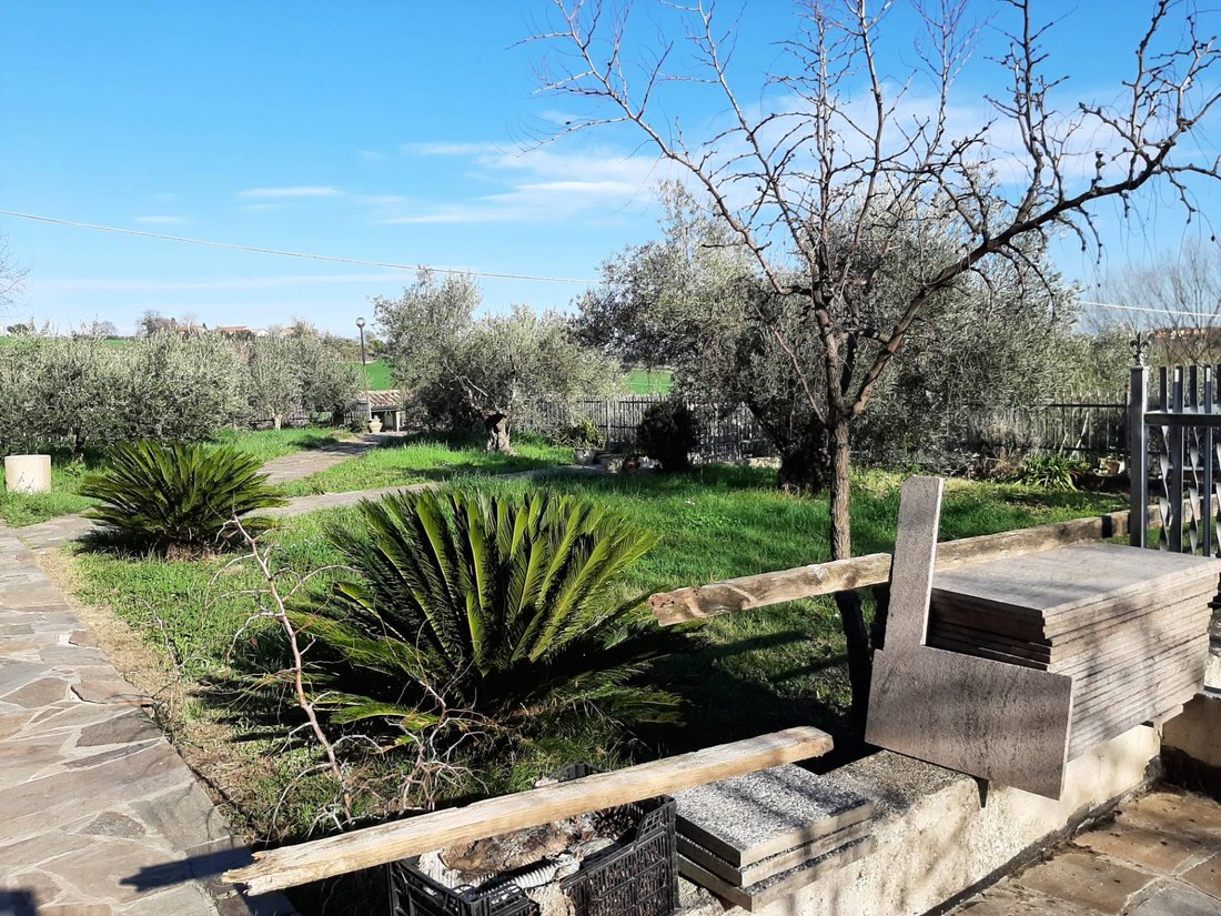 House in Cartoceto, Marche, Italy 2 - 14041136
