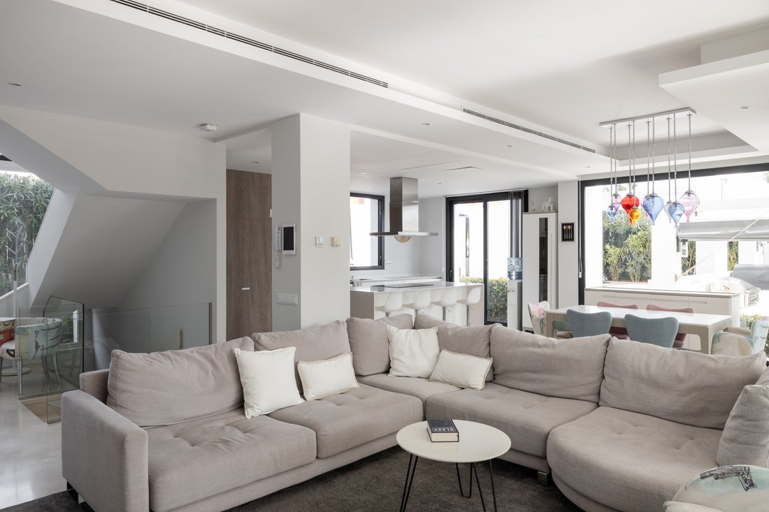 Villa en Estepona, Andalucía, España 3 - 13565037