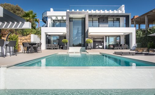 Villa in Estepona, Andalusia, Spain 1