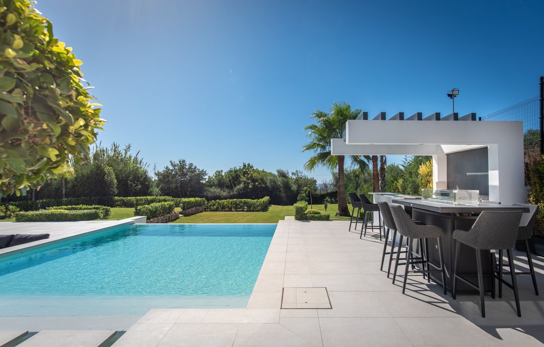 Villa in Estepona, Andalusia, Spain 2 - 13187616