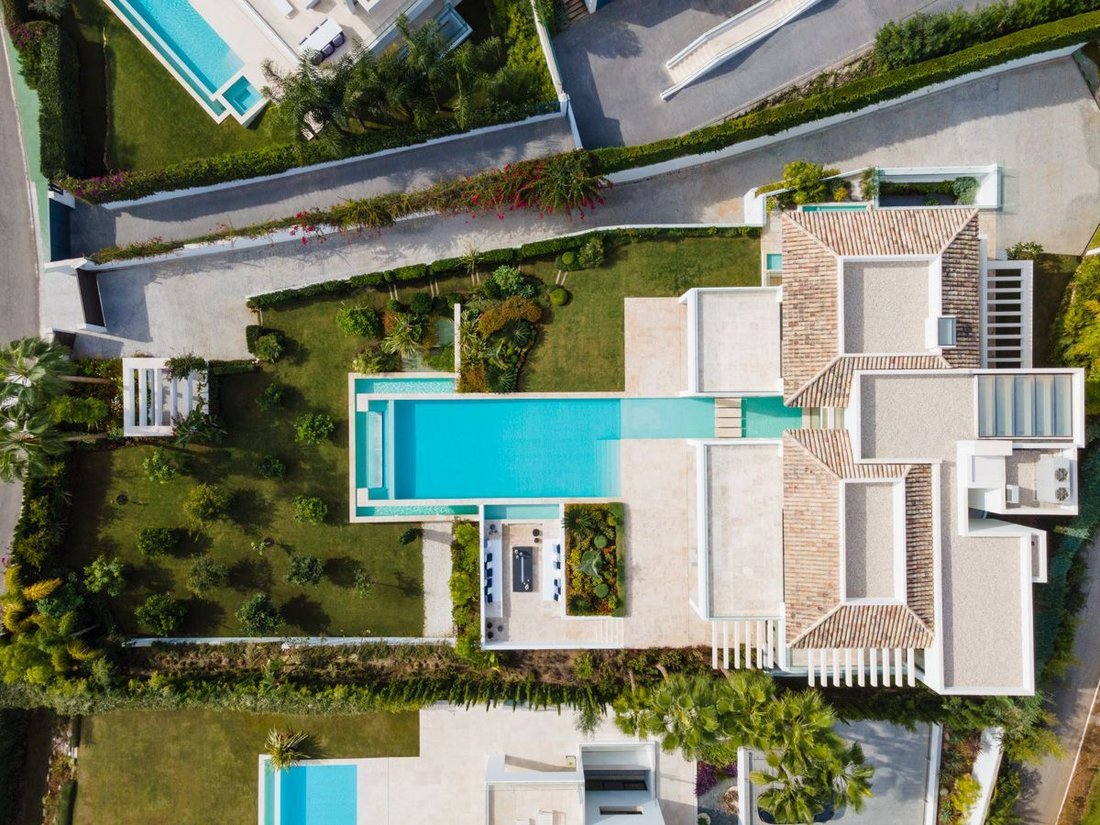 Villa in Nueva Andalucia, Marbella, Spain 1 - 12645967