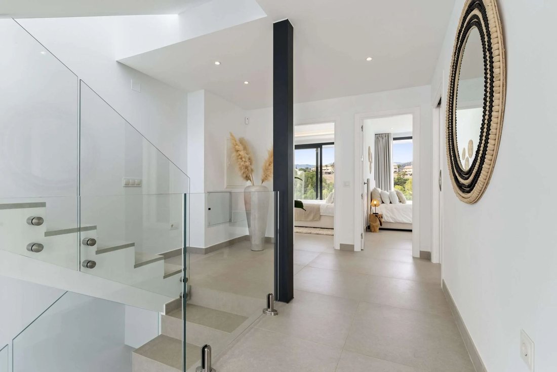 Villa in Estepona, Andalusia, Spain 4 - 13668534