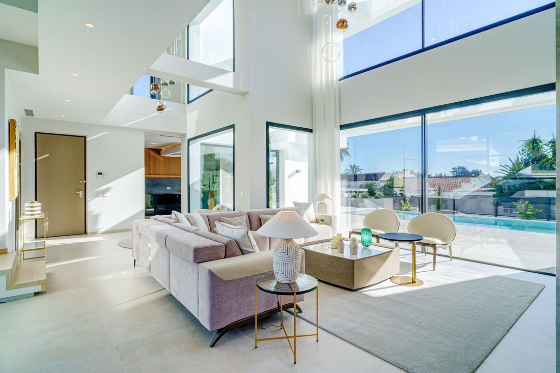 Villa in Elviria-Cabopino, Marbella, Spain 2 - 13454161