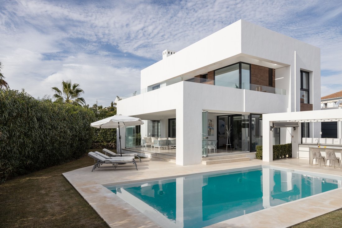 Villa en Estepona, Andalucía, España 1 - 13565037