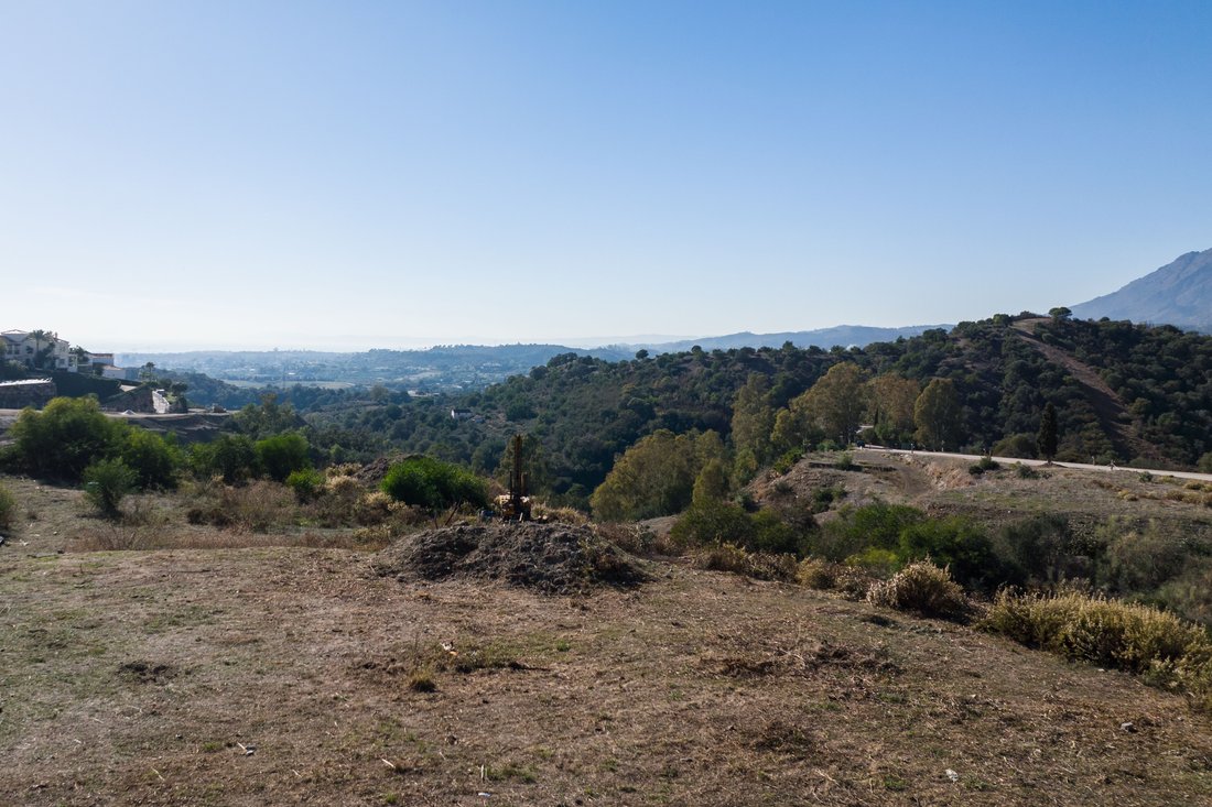 Land in Estepona, Andalusia, Spain 4 - 13458397