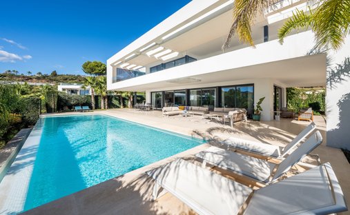 Villa in Nueva Andalucia, Marbella, Spain 1