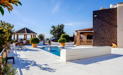 Villa in Estepona, Andalusia, Spain 1