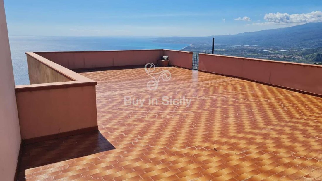House in Castelmola, Sicily, Italy 4 - 14044423