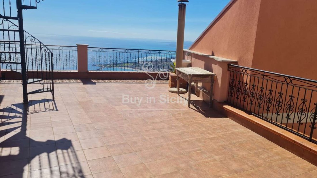 House in Castelmola, Sicily, Italy 5 - 14044423