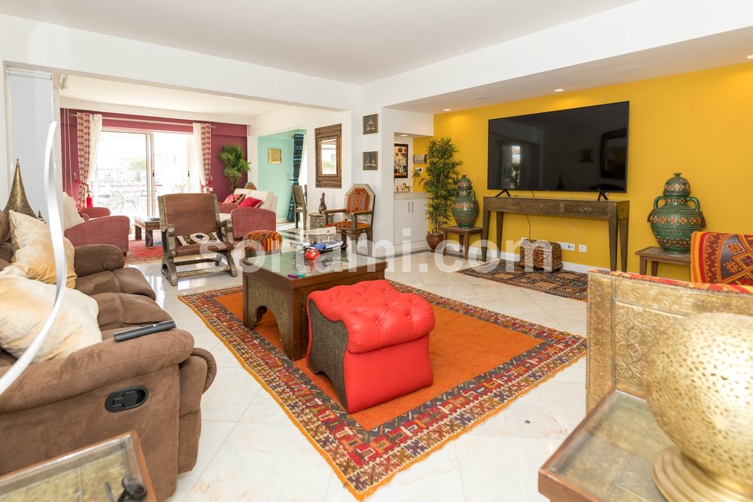 Apartment in Vilamoura, Quarteira, Algarve 2 - 14049652