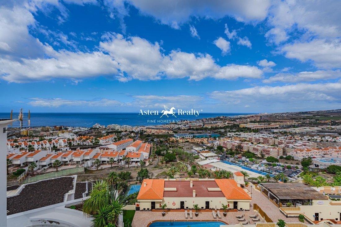 Bungalow in Costa Adeje, Adeje, Canary Islands 1 - 14047093
