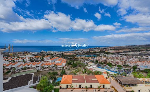 Bungalow in Costa Adeje, Adeje, Canary Islands 1
