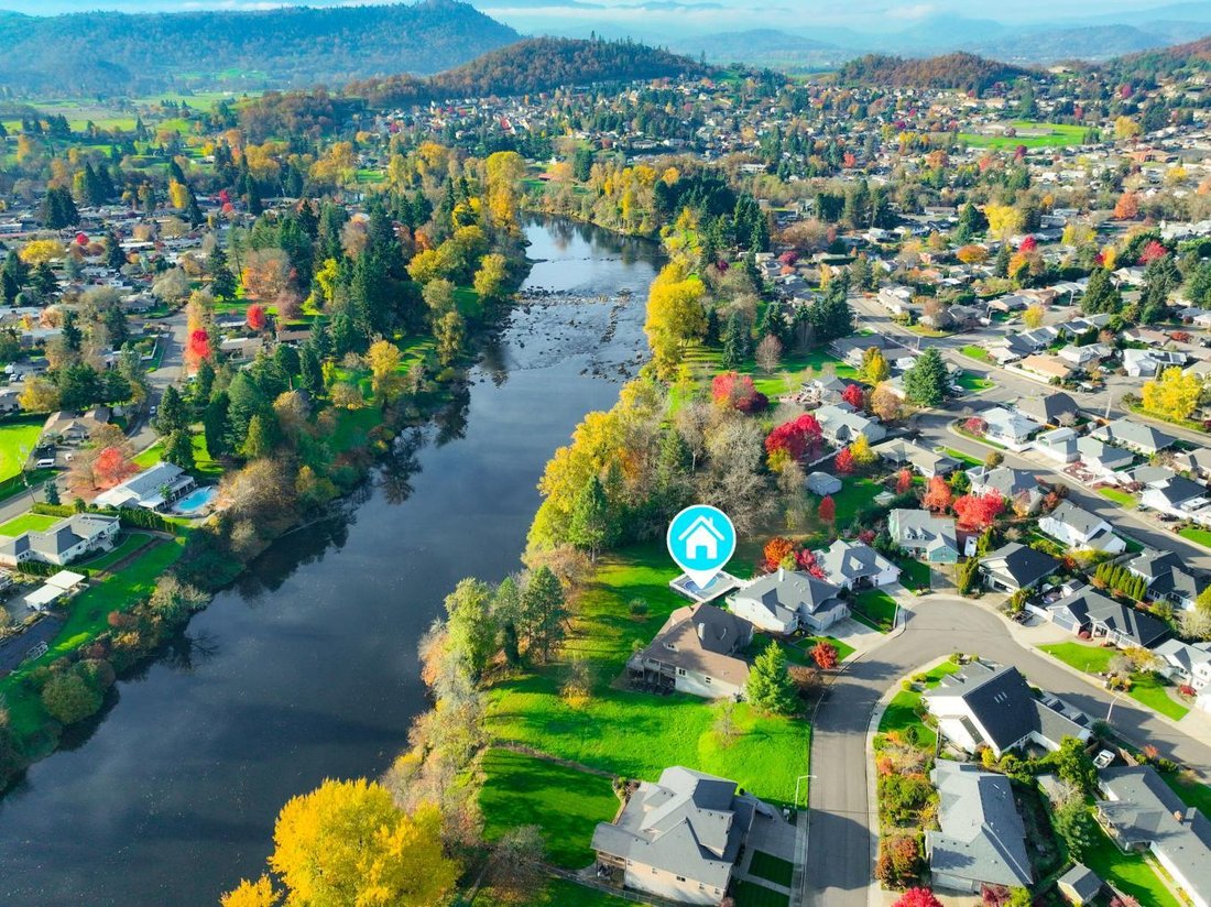 House in Roseburg, Oregon, United States 4 - 14045970