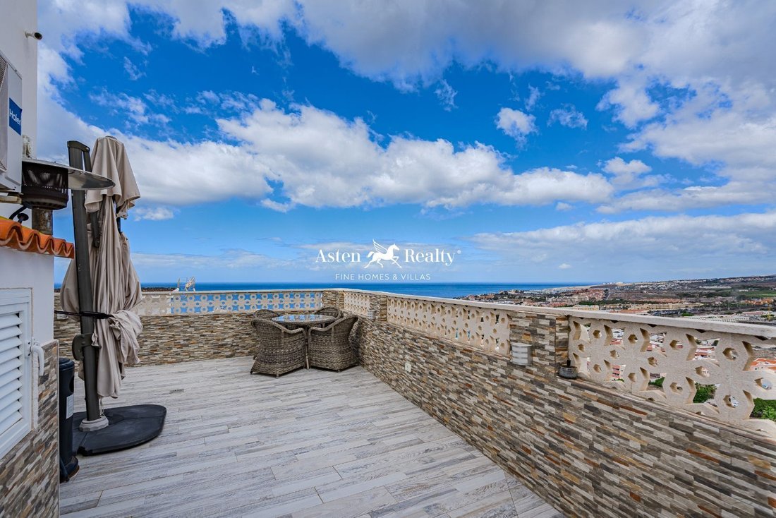 Bungalow in Costa Adeje, Adeje, Canary Islands 2 - 14047093