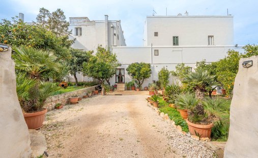 Tenuta a Contrada Guardariello-Giovanni Fasano, Ostuni, Puglia 1
