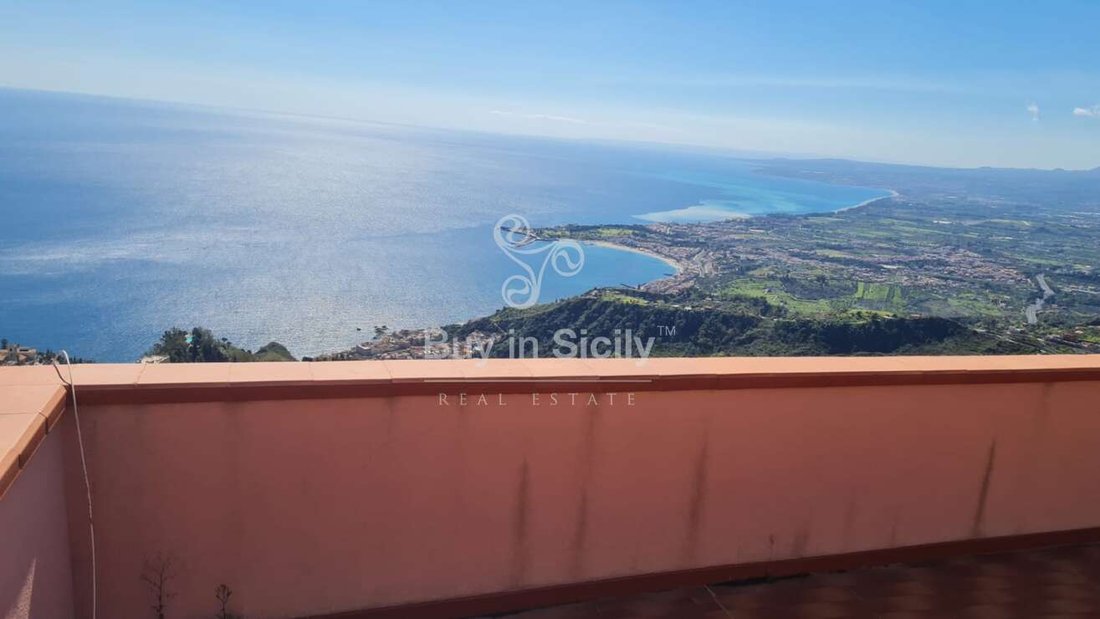 House in Castelmola, Sicily, Italy 2 - 14044423