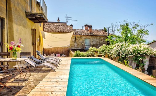 Country House in Capolona, Tuscany, Italy 1