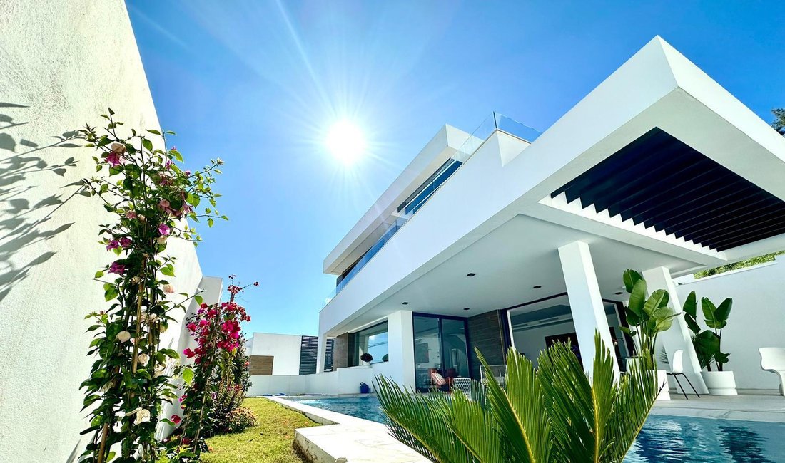 Villa in Marbella, Andalusia, Spain 3 - 14050232