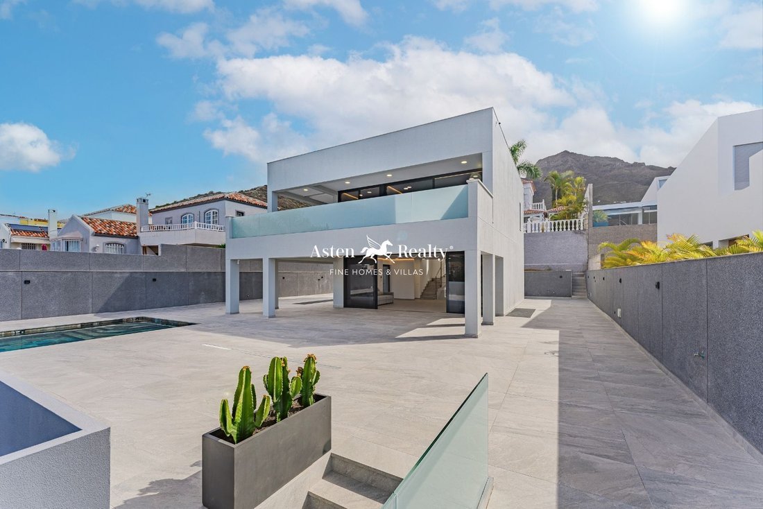 Villa in Costa Adeje, Adeje, Canary Islands 2 - 14053807