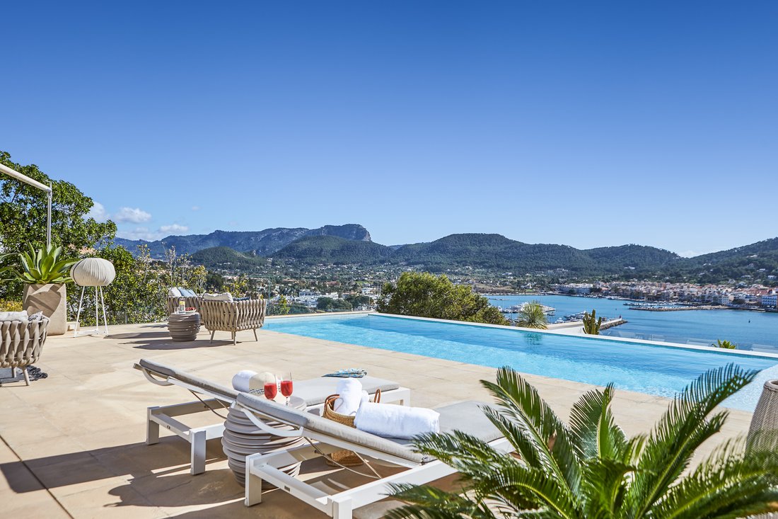 Villa in Port d'Andratx, Andratx, Balearic Islands 1 - 14055803