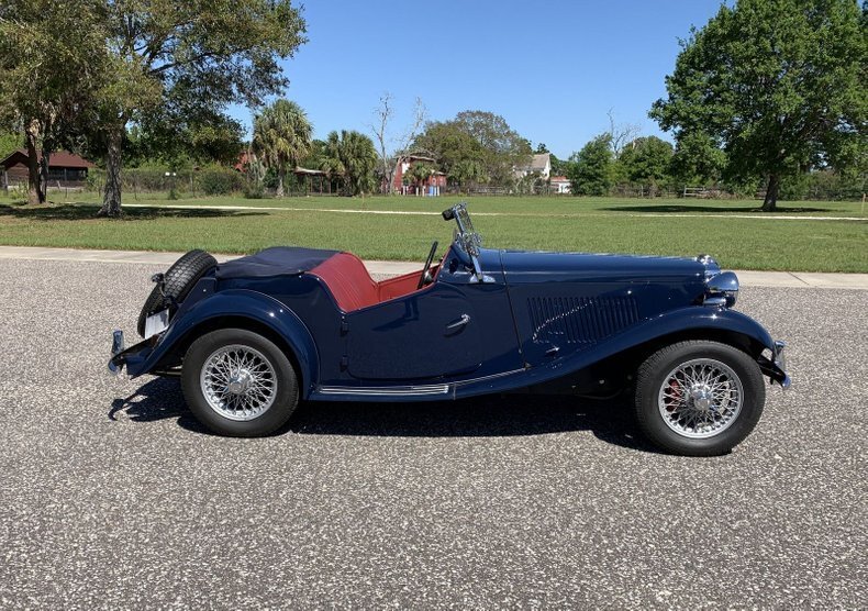 Body Off Restoration  Incredible Color Combination  Right Hand Drive! in Clearwater, United States 4 - 14061556