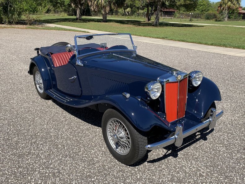 Body Off Restoration  Incredible Color Combination  Right Hand Drive! in Clearwater, United States 5 - 14061556