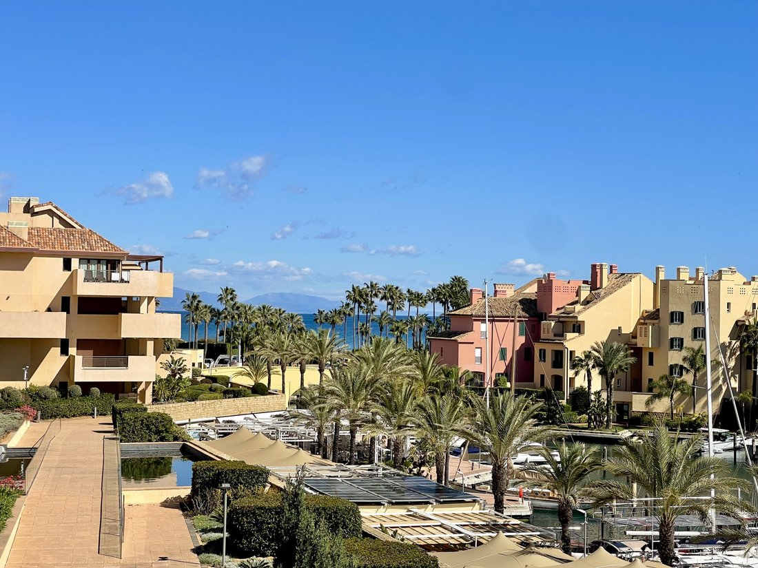 Apartment in San Roque, Andalusia, Spain 4 - 14057491