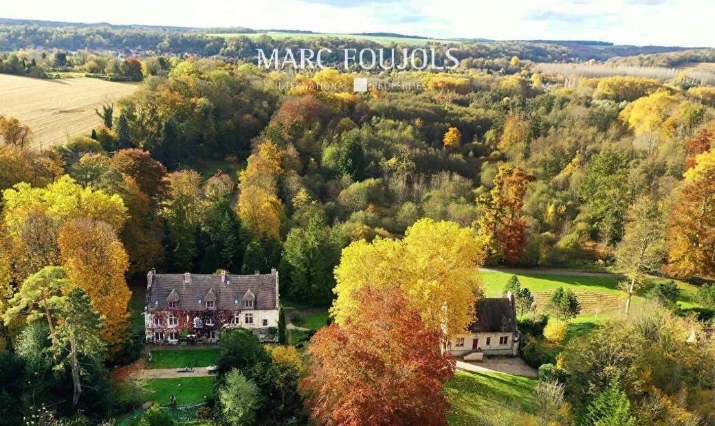 L'isle Adam Manor & Outbuildings On 27 In L'isle Adam, île De France ...