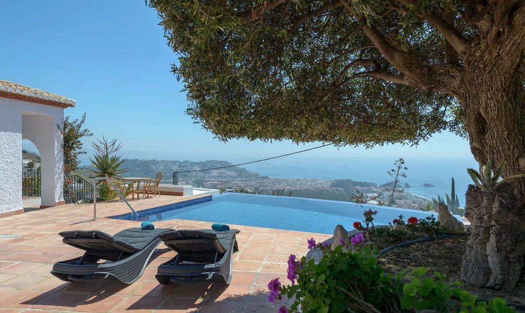 Property With Private Infinity Pool & Seaviews In Almuñécar, Andalusia ...