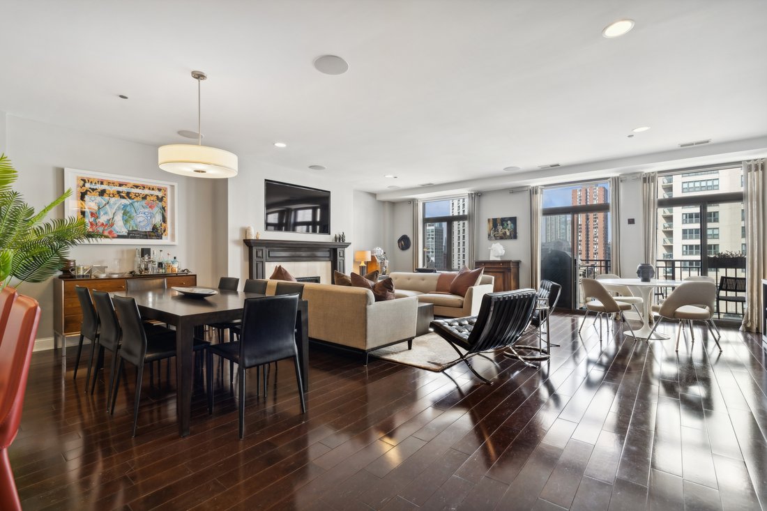 Image showcasing Charming Duplex Up Penthouse In Chicago, Illinois, United States For ...