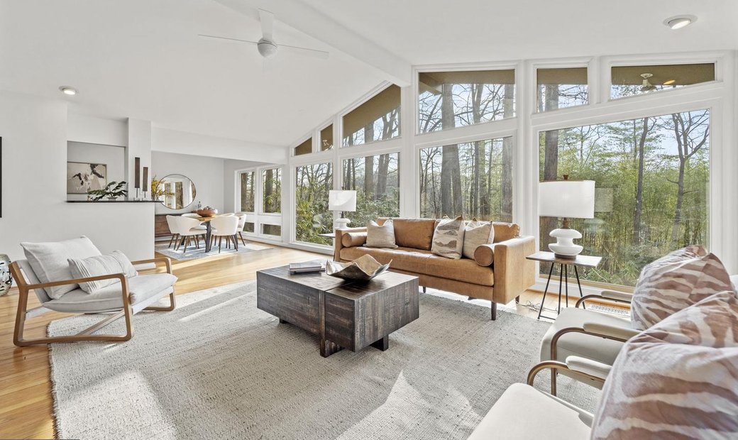 Mid Century Modern Charmer In Idylwood, Virginia, United States For