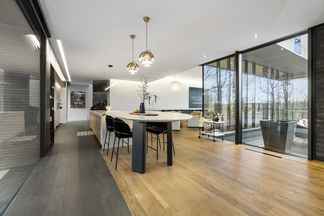 House in Toronto, Ontario, Canada 5 - 14056347
