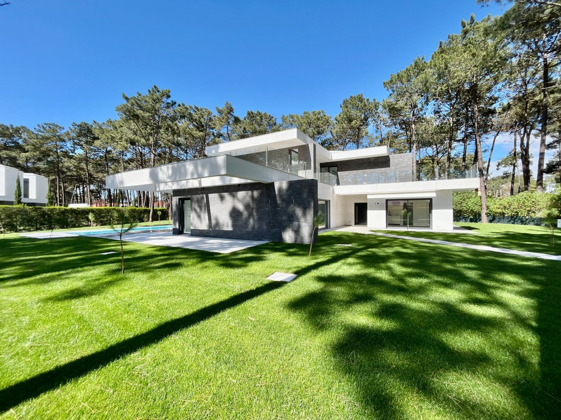 Modern Brand New Villa, At The Entrance Of The Golf In Setubal ...