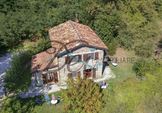 Farm Ranch in Castiglione di Garfagnana, Tuscany, Italy 3 - 14071568