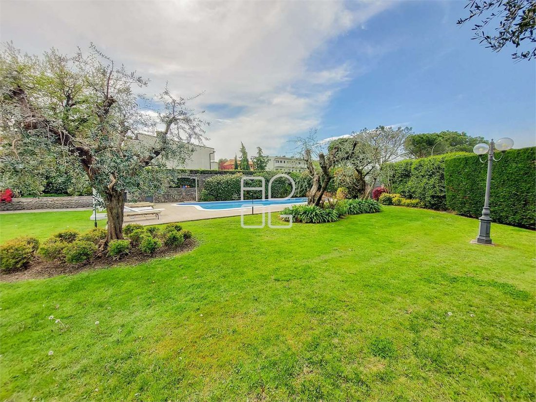 Villa in Desenzano Centro, Desenzano del Garda, Lombardy 4 - 14071642