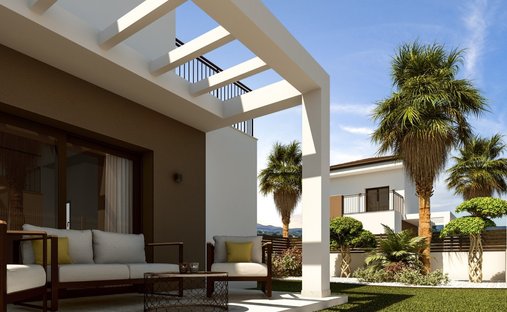 Villa in Elx / Elche, Valencian Community, Spain 1