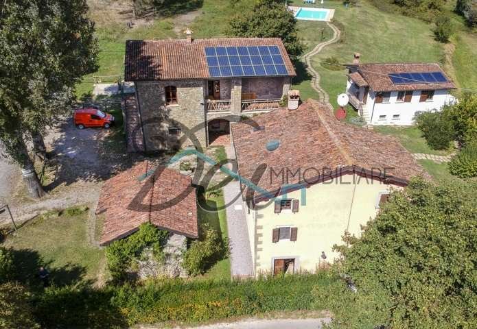 Farm Ranch in Castiglione di Garfagnana, Tuscany, Italy 2 - 14071568