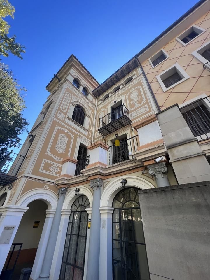 Villa in Sants-Montjuic, Barcelona, Spain 2 - 14071736