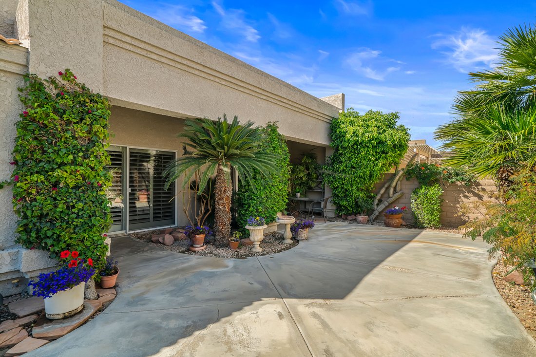 Single Level, South Facing Corner Lot In La Quinta, California, United