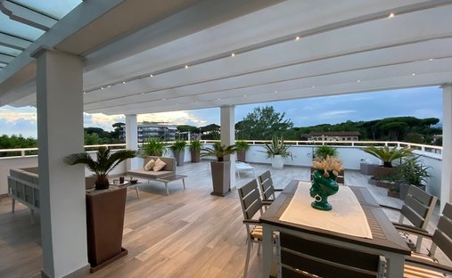 Penthouse in Cinquale, Montignoso, Tuscany 1